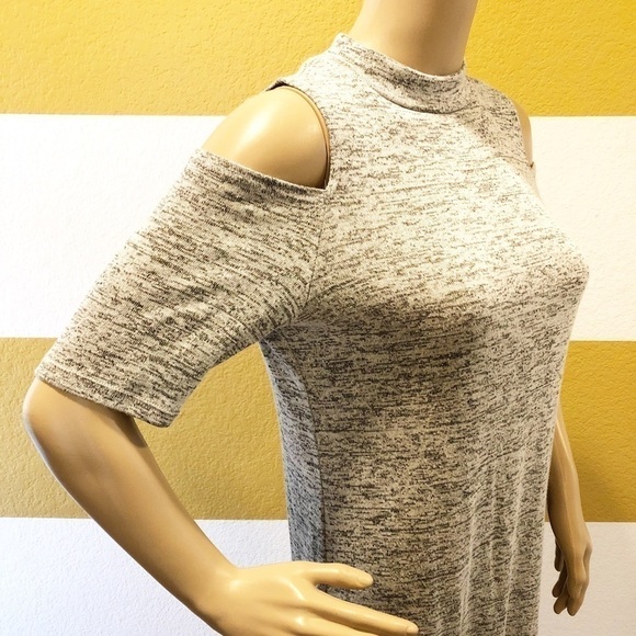 Trendyland gray cold shoulder sweater dress - Picture 4 of 9